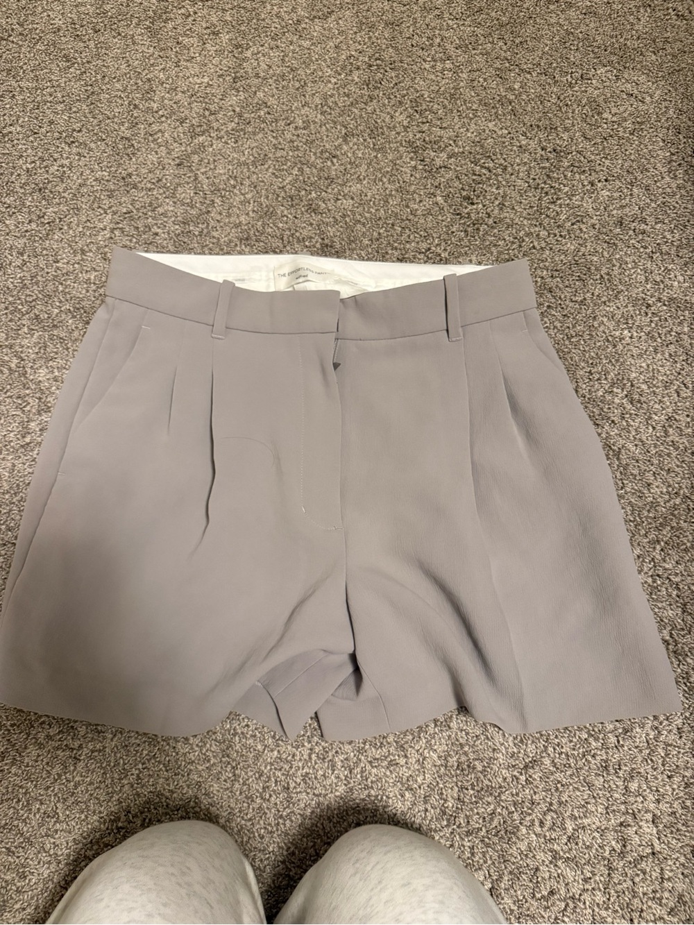 Wilfred Pleated High-Rise Shorts - Light Taupe